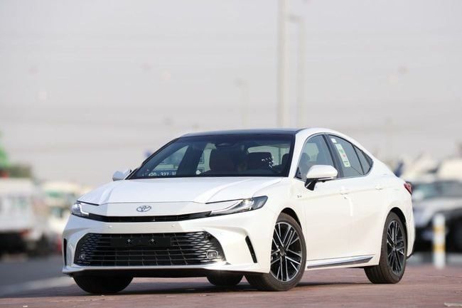 جديدة Toyota Camry التاسع (XV80), 2.5 l, 2026 في في دبي من Atlantic Motors FZCO، اللون أبيض. مواصفات الخليج | AUTO.AE | إعلان #262980