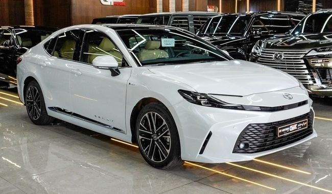 جديدة Toyota Camry التاسع (XV80), 2.5 l, 2025 في في الإمارات, دبي من GT MOTORS، اللون أبيض. مواصفات الخليج | AUTO.AE | إعلان #274575