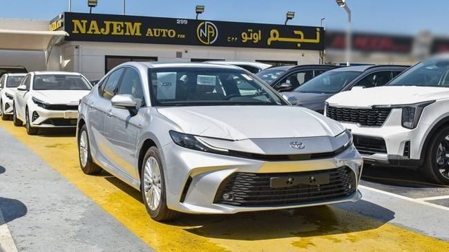 جديدة Toyota Camry التاسع (XV80), 2.5 l, 2025 في في الإمارات, دبي من GT MOTORS، اللون فضي. مواصفات الخليج | AUTO.AE | إعلان #274803