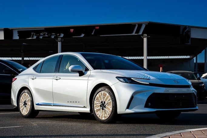 جديدة Toyota Camry التاسع (XV80), 2.5 l, 2026 في في الإمارات, دبي من Hussein Ghulam Motors FZCO، اللون أبيض. مواصفات الخليج | AUTO.AE | إعلان #278308
