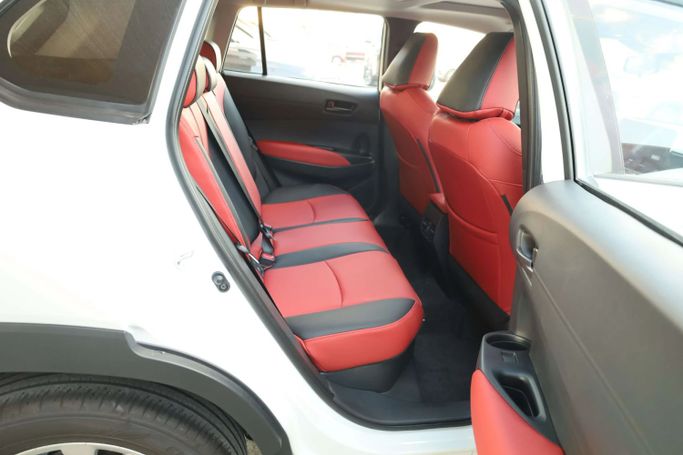 Новый Toyota Corolla Cross I, 2.0 л, 2024 в Дубае от JES Motors Белый цвет.  | AUTO.AE