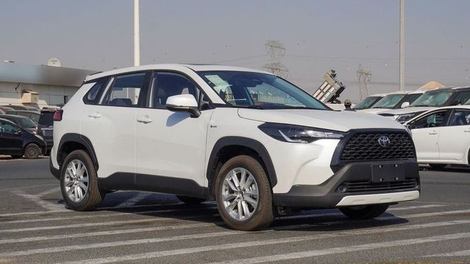 Новый Toyota Corolla Cross I, 2.0 л, 2024 в Дубае от Najem Motors Белый цвет. Китайская | AUTO.AE