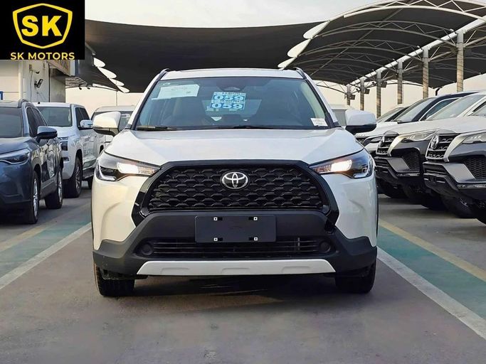 Новый Toyota Corolla Cross I, 2.0 л, 2025 в Дубае от SK Motors Белый цвет. Китайская | AUTO.AE