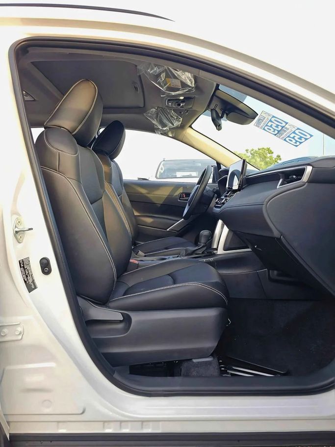 Новый Toyota Corolla Cross I, 2.0 л, 2025 в Дубае от SK Motors Белый цвет. Китайская | AUTO.AE