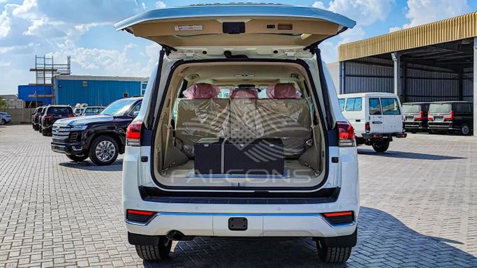 Новый Toyota Corolla Cross I, 2.0 л, 2024 в Дубае от Falcons GT Motors FZCO Белый цвет. Other | AUTO.AE