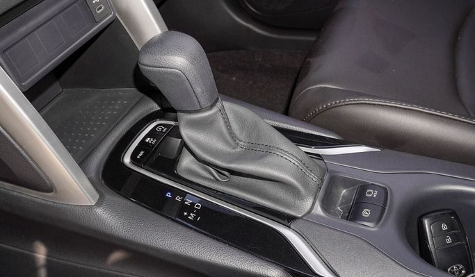 Новый Toyota Corolla Cross I, 2.0 л, 2023 в Дубае от Saad Idan Motors Черный цвет. Китайская | AUTO.AE