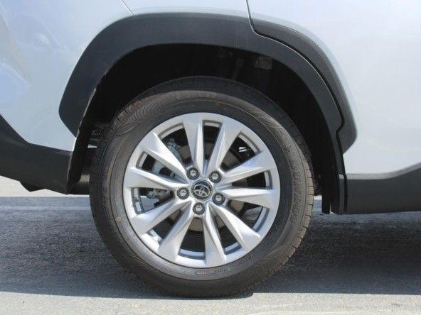 Новый Toyota Corolla Cross I, 2.0 л, 2023 в Дубае от Titanum Cars Белый цвет. Other | AUTO.AE
