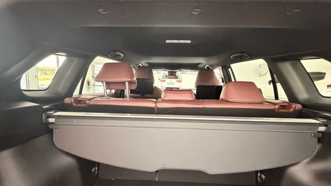 Used Toyota Corolla Cross I, 1.8 l, 2024 in Dubai, White color. GCC Specs | AUTO.AE