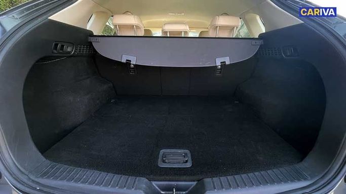 Подержанный Toyota Corolla Cross I, 2.0 л, 2023 в Дубае от Cariva Used Cars  Белый цвет. GCC | AUTO.AE