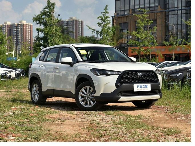 Новый Toyota Corolla Cross I, 2.0 л, 2025 в Дубае от World Center Motors FZE Белый цвет. Other | AUTO.AE