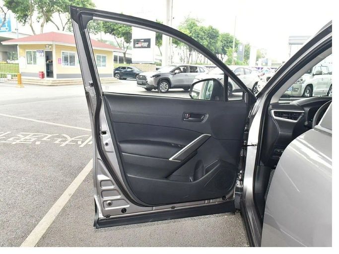 Новый Toyota Corolla Cross I, 2.0 л, 2025 в Дубае от World Center Motors FZE Белый цвет. Other | AUTO.AE