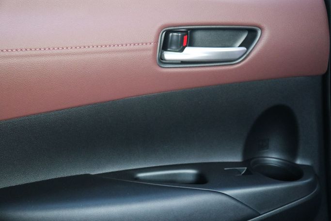 Новый Toyota Corolla Cross I, 1.8 л, 2024 в Дубае от Atlantic Motors FZCO Белый цвет.  | AUTO.AE