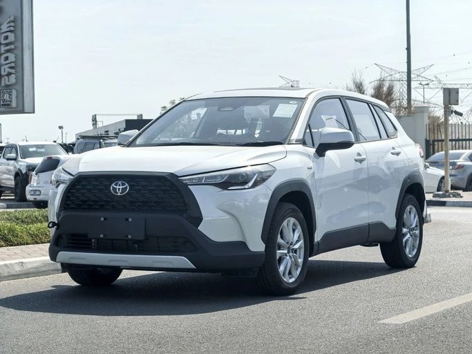 جديدة Toyota Corolla Cross I, 2.0 l, 2025 في في دبي من PRIME AUTOMOBILES، اللون أبيض. المواصفات الصينية | AUTO.AE