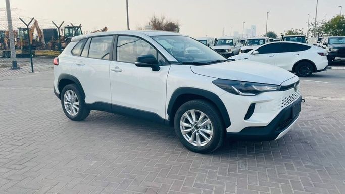 جديدة Toyota Corolla Cross أنا فيس ليفت, 2.0 l, 2025 في في دبي من Atlantis Motors FZE، اللون أبيض. مواصفات الخليج | AUTO.AE | إعلان #266329