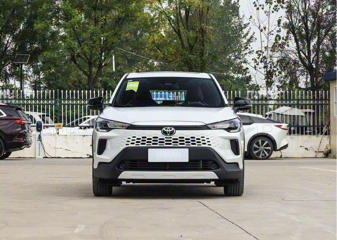 جديدة Toyota Corolla Cross أنا فيس ليفت, 2.0 l, 2026 في في دبي من World Center Motors FZE، اللون أبيض. أخرى | AUTO.AE | إعلان #267659