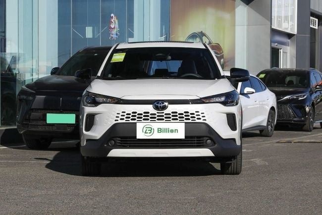 New ⁦Toyota Corolla Cross I Facelift, 2.0 l, 2026⁩ in UAE, Dubai by Billion Auto , White color. Chinese Specs | AUTO.AE | Listing #290439