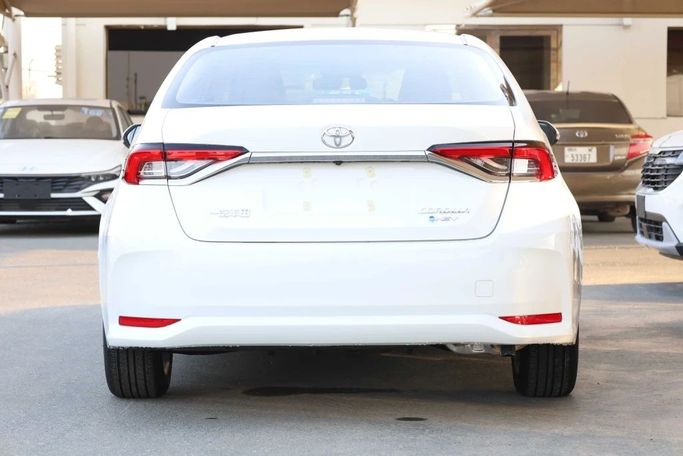 Новый Toyota Corolla Sporty XII (E210) Рестайлинг, 1.8 л, 2025 в Дубае от JES Motors Белый цвет.  | AUTO.AE