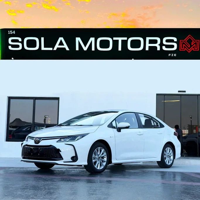 Новый Toyota Corolla Sporty XII (E210), 1.8 л, 2025 в Дубае от Sola Motors Белый цвет. Китайская | AUTO.AE