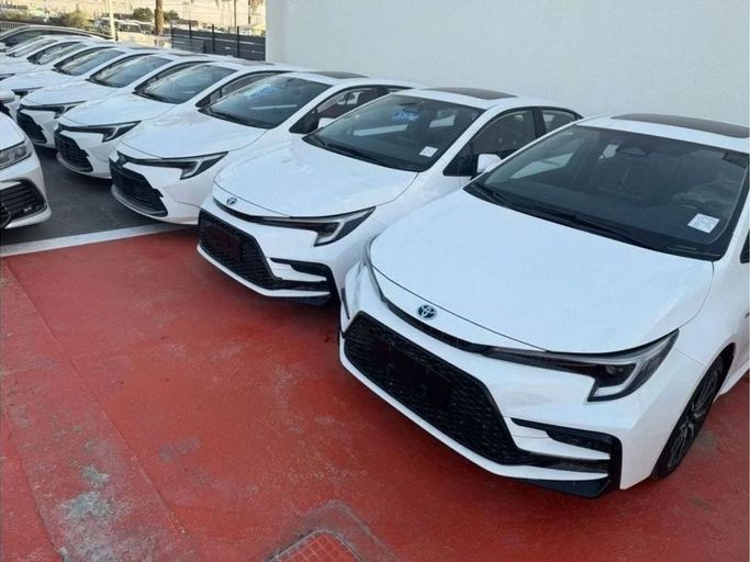 New Toyota Corolla Sporty XII (E210) Facelift, 1.8 l, 2025 in Dubai by Mohamed Hakim Motors, White color. Chinese Specs | AUTO.AE