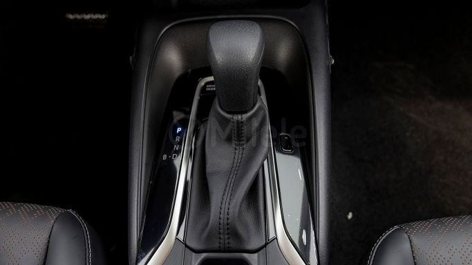 Новый Toyota Corolla Sporty XII (E210) Рестайлинг, 1.8 л, 2025 в Дубае от Milele Белый цвет. Other | AUTO.AE