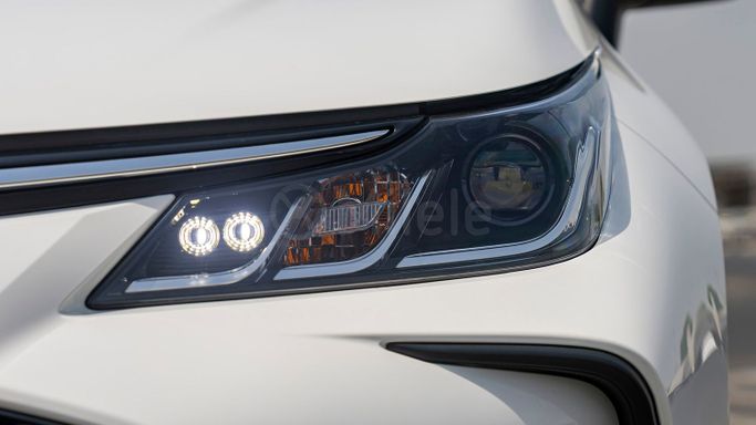 Новый Toyota Corolla Sporty XII (E210) Рестайлинг, 1.8 л, 2025 в Дубае от Milele Белый цвет. Other | AUTO.AE