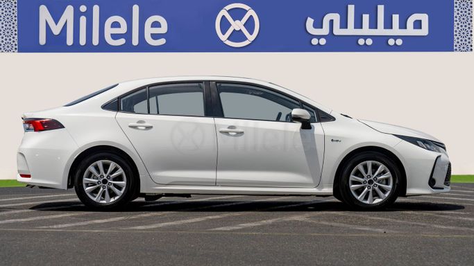 Новый Toyota Corolla Sporty XII (E210) Рестайлинг, 1.8 л, 2025 в Дубае от Milele Белый цвет. Other | AUTO.AE