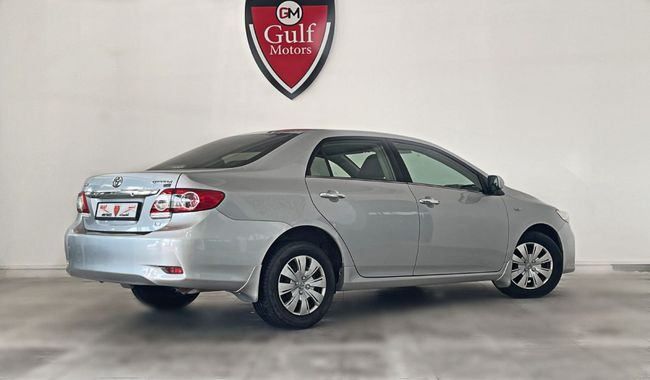 Подержанный Toyota Corolla X (E140, E150) Рестайлинг, 1.8 л, 2013 в Дубае от Gulf Motors Серебристый цвет. GCC | AUTO.AE