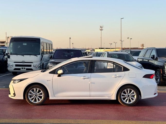 Новый Toyota Corolla Sporty XII (E210), 1.8 л, 2025 в Дубае от Allied Motors Белый цвет. Other | AUTO.AE