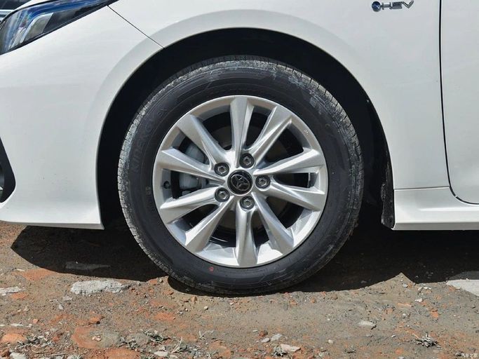 Новый Toyota Corolla XII (E210), 1.8 л, 2025 в Дубае от World Center Motors FZE Белый цвет. Китайская | AUTO.AE