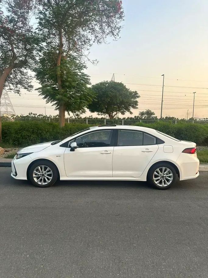 Новый Toyota Corolla XII (E210), 1.8 л, 2025 в Дубае от First Choice Motors Белый цвет. Китайская | AUTO.AE