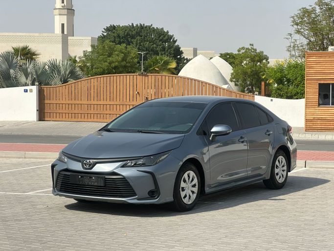 مستعملة Toyota Corolla XII (E210), 1.6 l, 2023 في في دبي من KARGAL USED CARS، اللون رمادي. مواصفات الخليج | AUTO.AE | إعلان #239787