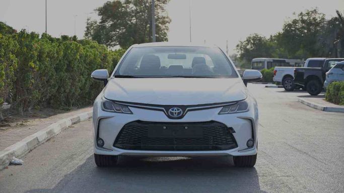 جديدة Toyota Corolla XII (E210), 1.8 l, 2024 في في دبي من Auto Vision LLC، اللون أبيض.  | AUTO.AE