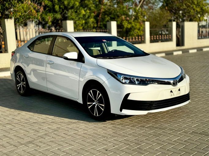 مستعملة Toyota Corolla XII (E210), 1.6 l, 2018 في في دبي من PINOY USED CARS، اللون أبيض. مواصفات الخليج | AUTO.AE | إعلان #247256