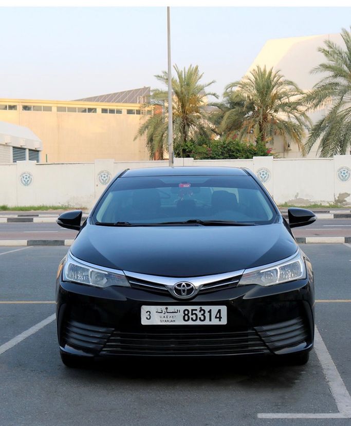 Подержанный Toyota Corolla XI (E160, E170, E180) Рестайлинг 1, 1.8 л, 2017 в Дубае Черный цвет. GCC | AUTO.AE | Объявление #249771