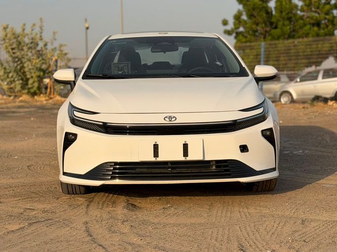 Новый Toyota Corolla XII (E210) Рестайлинг 2, 1.8 л, 2026 в Дубае от ADDRESS MOTORS Белый цвет. Китайская | AUTO.AE | Объявление #272267