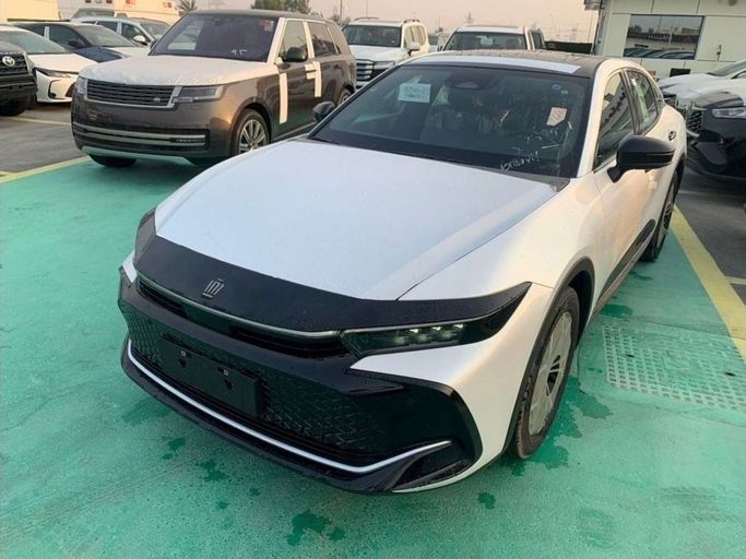 New Toyota Crown XVI (S230), 2.5 l, 2023 in Dubai by Mohamed Hakim Motors, White color. GCC Specs | AUTO.AE