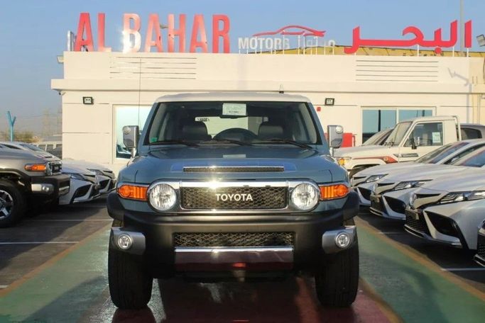 جديدة Toyota FJ Cruiser, 4.0 l, 2023 في في دبي من AL BAHAR MOTORS FZE، اللون أزرق.  | AUTO.AE