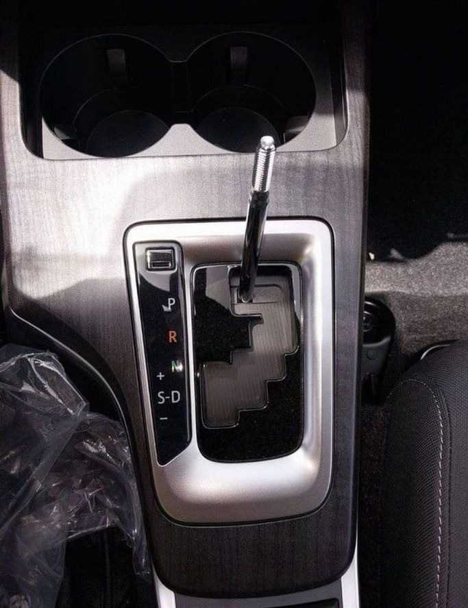 Новый Toyota Fortuner II Рестайлинг, 2.4 л, 2023 в Дубае от Mohamed Hakim Motors Черный цвет. GCC | AUTO.AE