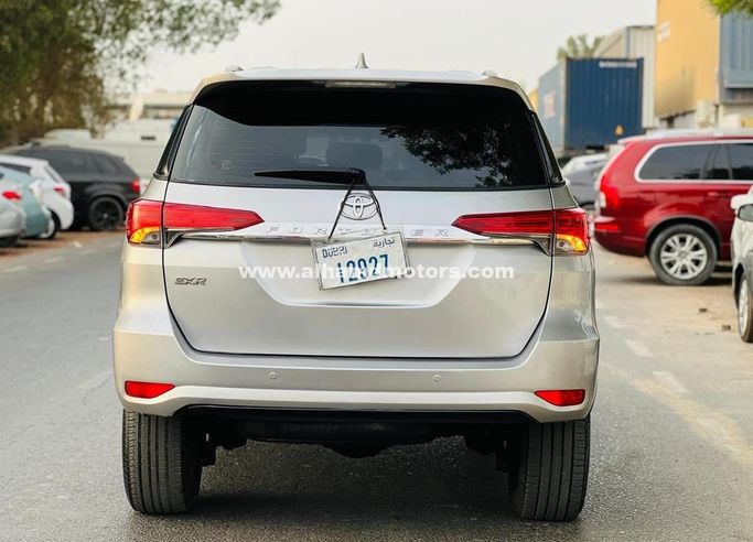 Used Toyota Fortuner II, 2.7 l, 2017 in Dubai by Alhamd Motors, Silver color. GCC Specs | AUTO.AE