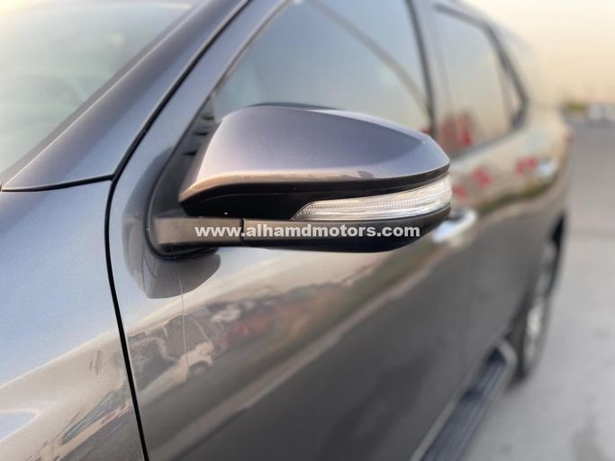Used Toyota Fortuner II, 2.7 l, 2017 in Dubai by Alhamd Motors, Grey color. GCC Specs | AUTO.AE