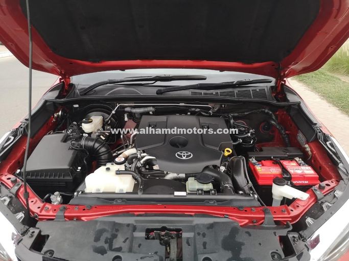 Used Toyota Fortuner II Facelift, 2.8 l, 2021 in Dubai by Alhamd Motors, Red color. Other | AUTO.AE