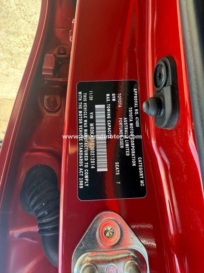 Used Toyota Fortuner II Facelift, 2.8 l, 2021 in Dubai by Alhamd Motors, Red color. Other | AUTO.AE