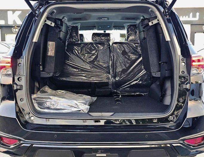 New Toyota Fortuner II Facelift, 2.7 l, 2025 in Dubai by SK Motors, Black color. GCC Specs | AUTO.AE