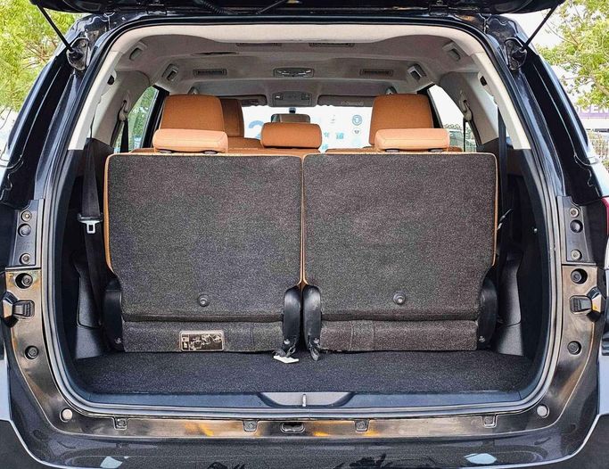 New Toyota Fortuner II Facelift, 2.7 l, 2020 in Dubai by SK Motors, Black color. GCC Specs | AUTO.AE