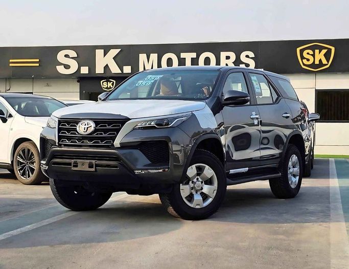 New Toyota Fortuner II Facelift, 2.4 l, 2025 in Dubai by SK Motors, Grey color. GCC Specs | AUTO.AE