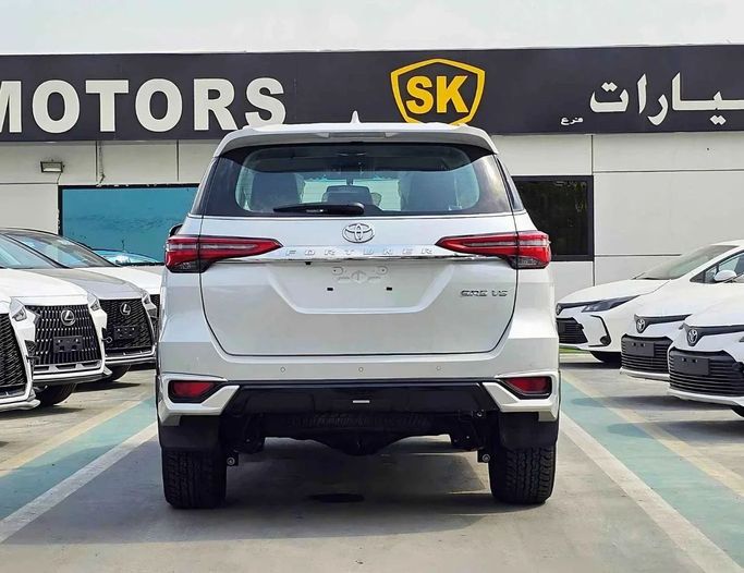 New Toyota Fortuner II Facelift, 4.0 l, 2025 in Dubai by SK Motors, White color. GCC Specs | AUTO.AE