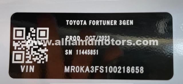 Подержанный Toyota Fortuner II Рестайлинг, 2.8 л, 2023 в Дубае от Alhamd Motors Белый цвет. Other | AUTO.AE