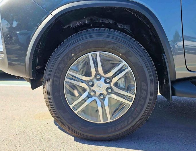 Новый Toyota Fortuner II Рестайлинг, 2.7 л, 2025 в Дубае от SK Motors Серый цвет. GCC | AUTO.AE