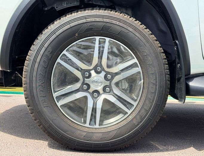 Новый Toyota Fortuner II Рестайлинг, 2.7 л, 2025 в Дубае от SK Motors Белый цвет. GCC | AUTO.AE