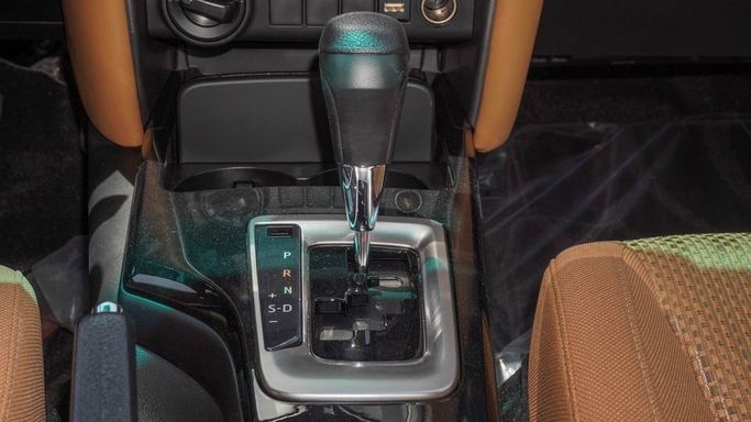 Новый Toyota Fortuner II Рестайлинг, 2.7 л, 2025 в Дубае от Najem Motors Серый цвет. GCC | AUTO.AE